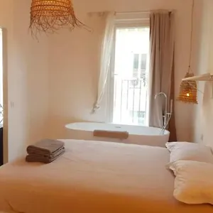 lafrenchcasa-canebire.fr-provencehotel.com/
